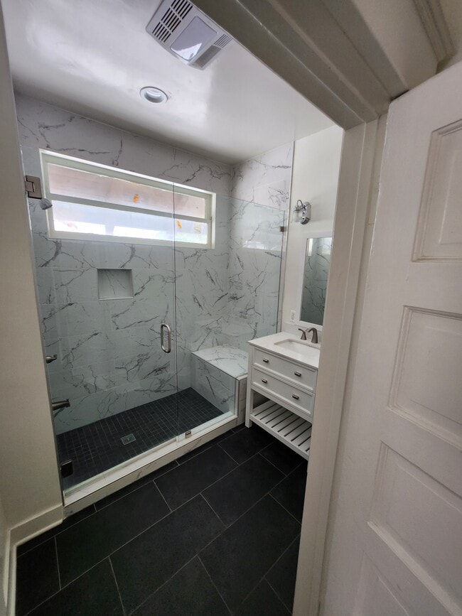 Master Bath - 2171 W 25th St