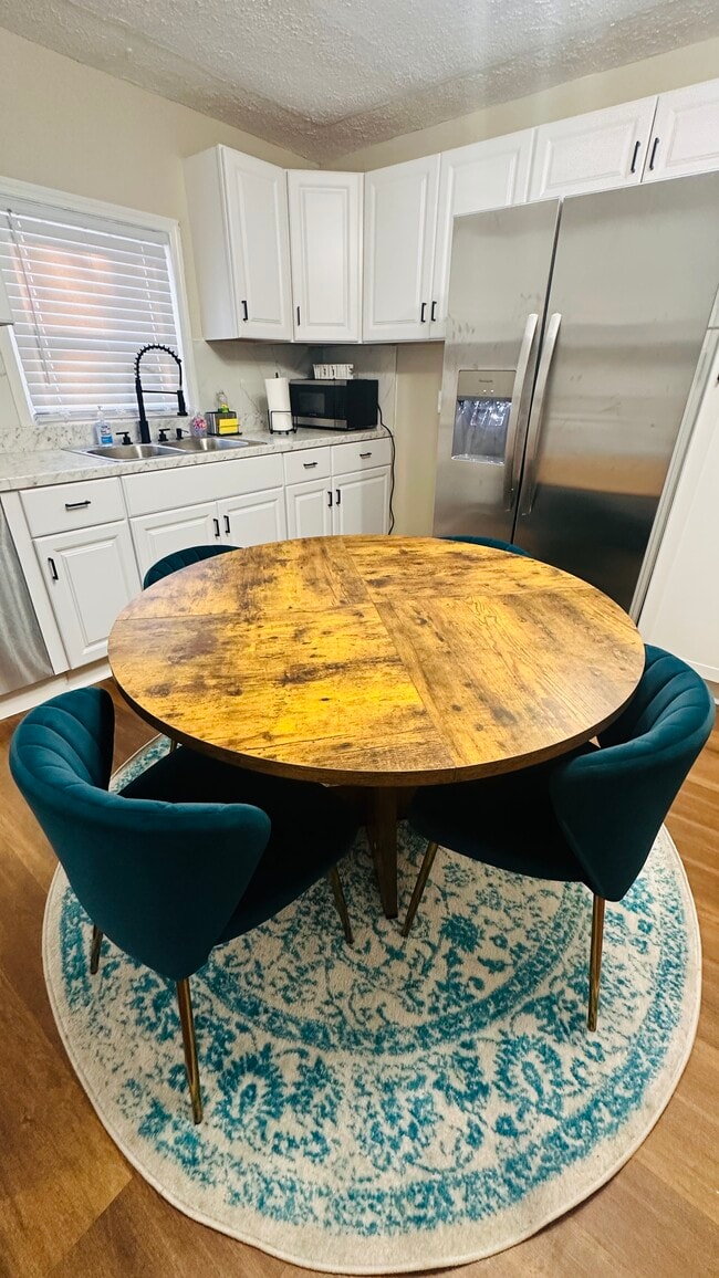 Foto del edificio - 108 E 21st St