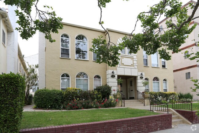 Foto del edificio - 151 S Maple Dr