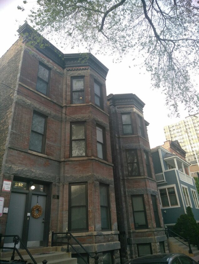 Primary Photo - 230 W Willow St