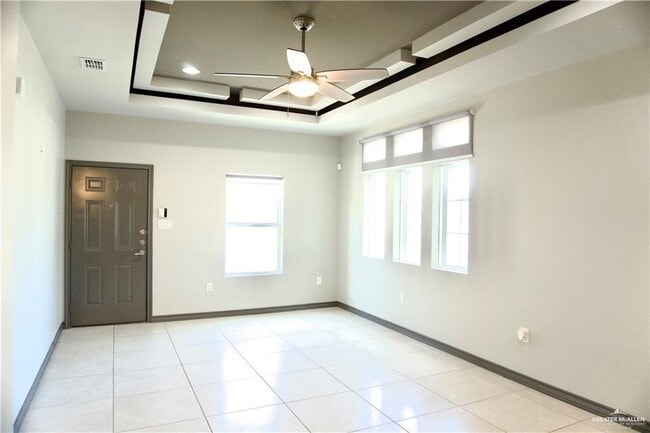 Foto del edificio - 16 Teague Ave