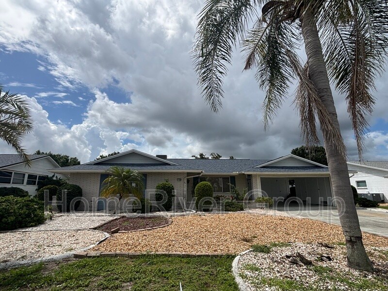 Foto principal - 1709 N Pebble Beach Blvd