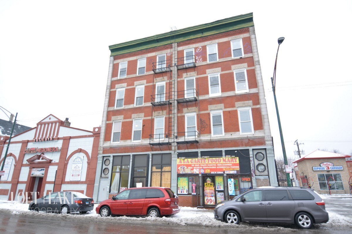 Primary Photo - W Cermak Rd