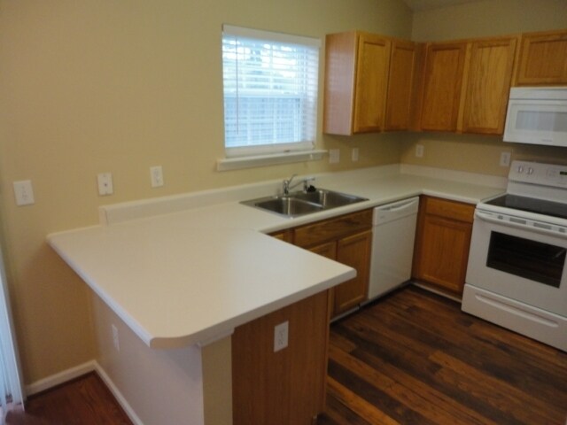 Foto del edificio - 7529 Brighton Hill Ln