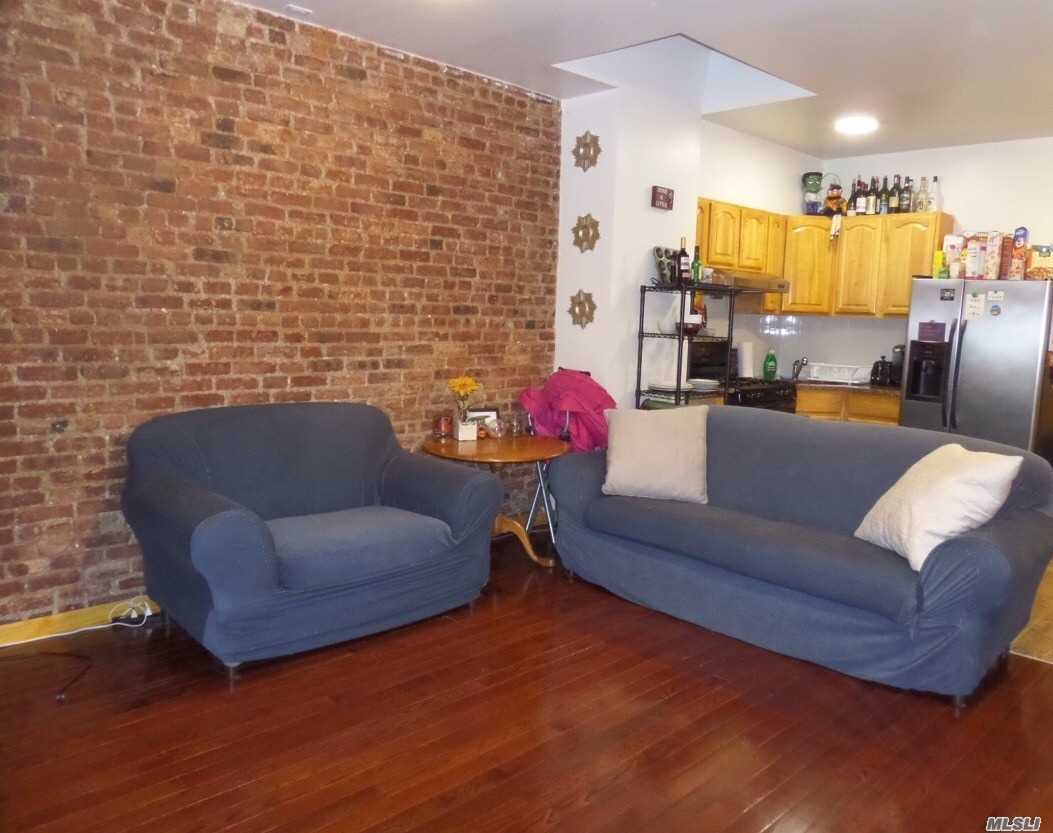 Foto principal - 47-25 39th Pl