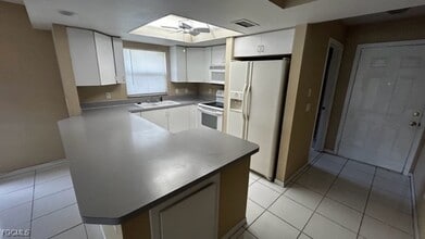 Building Photo - 28 Cosmopolitan Dr