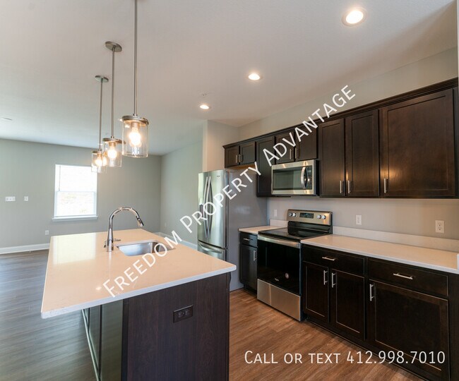 Foto del edificio - Arden Farms - 2BD Townhome
