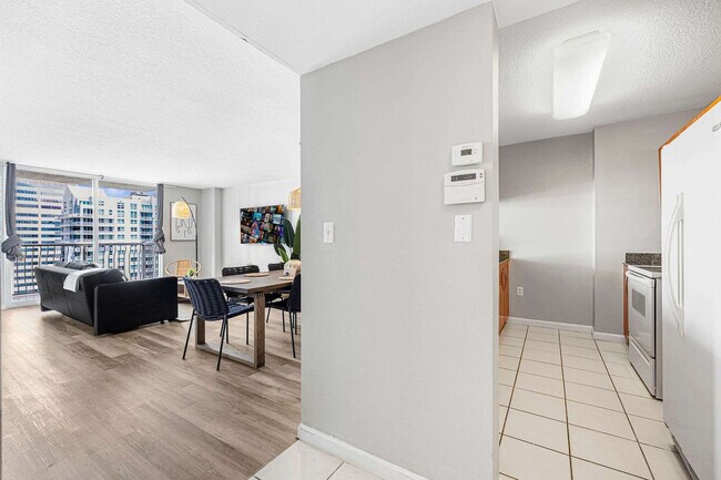 Foto del edificio - 1200 Brickell Bay Dr