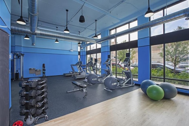 Building Photo - 2302 S Michigan Ave