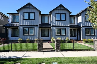 Building Photo - 5493 SE 80th Ave