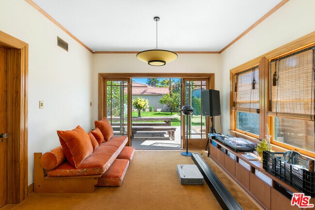 Foto del edificio - 1672 Buckingham Rd