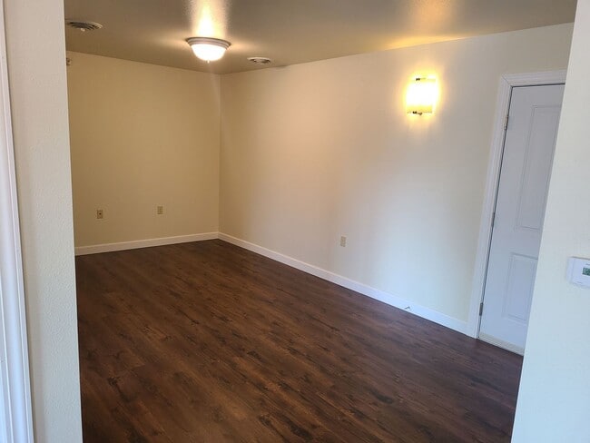 Interior Photo - The Residences at 843 Oak