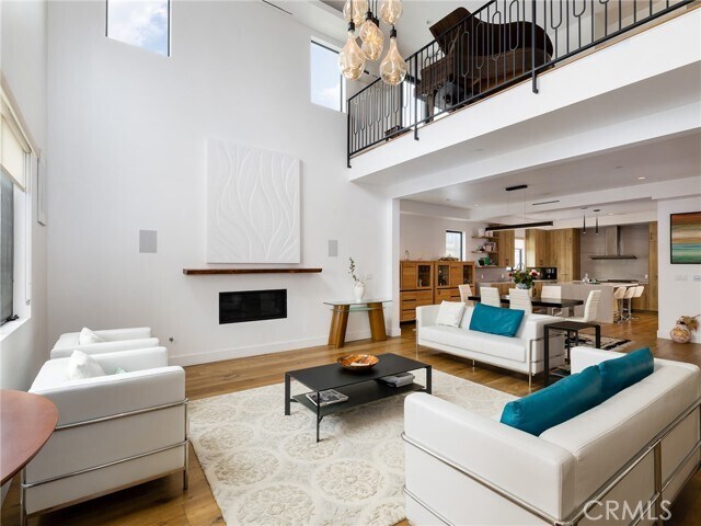 Building Photo - 928 Eucalyptus Dr
