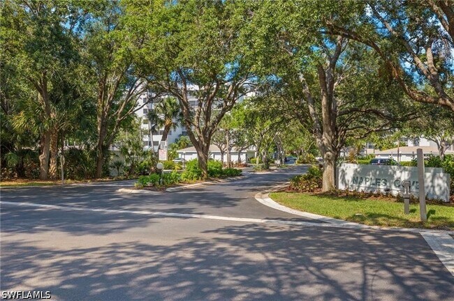 Foto del edificio - 290 Naples Cove Dr