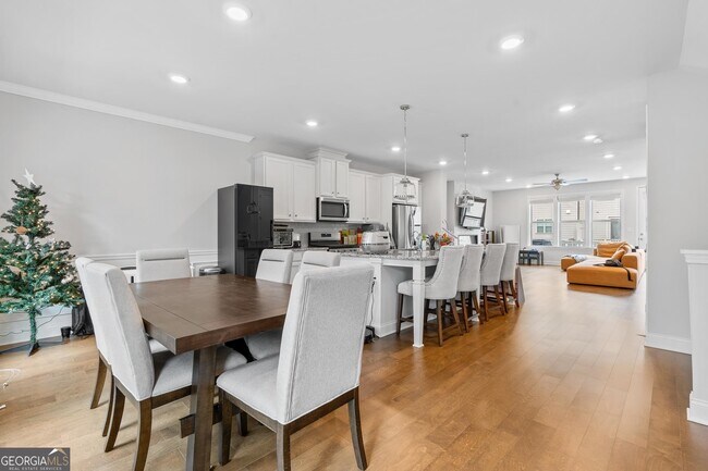 Building Photo - 2513 Great Silver Fir Aly