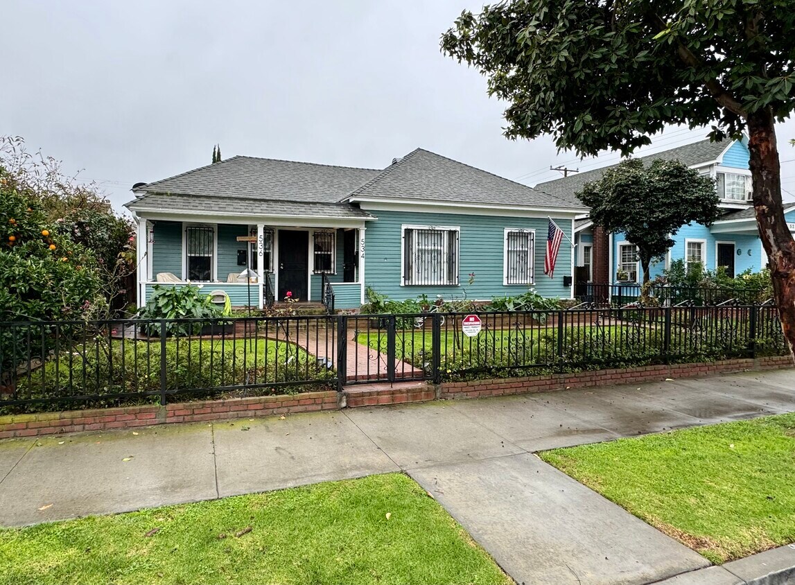 Photo - 534 E 19th St (Long Beach, CA)