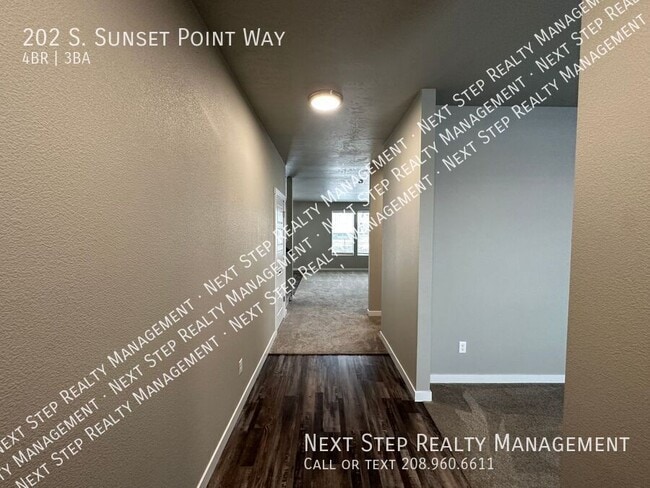 Building Photo - 202 S Sunset Point Way