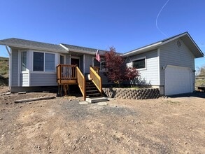 Building Photo - 1524 D St SW