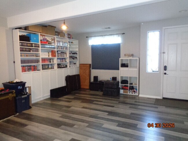 Foto del edificio - Spacious 4 Bedroom with RV Access in Rosamond