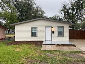 Building Photo - 306 Alto Dr