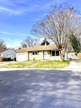 Building Photo - 1513 Janke Rd