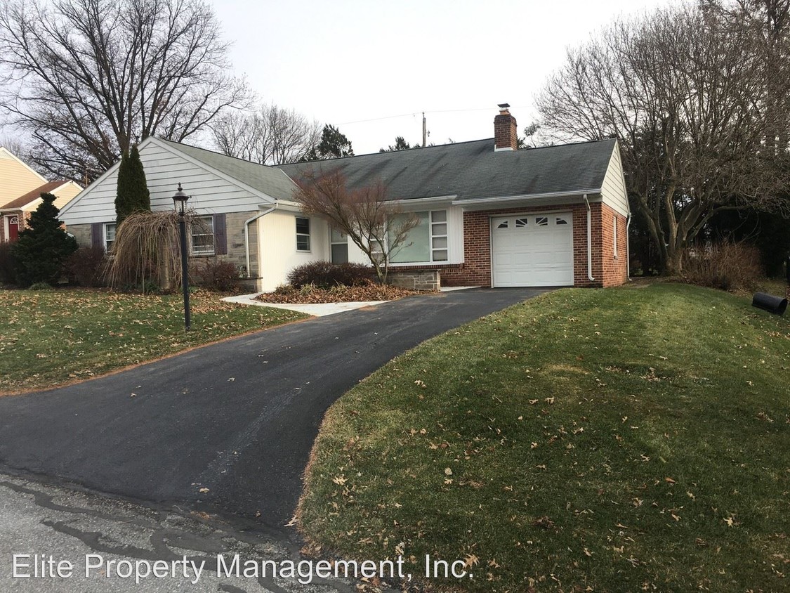 Primary Photo - 3 br, 2.5 bath House - 362 Greendale Rd.