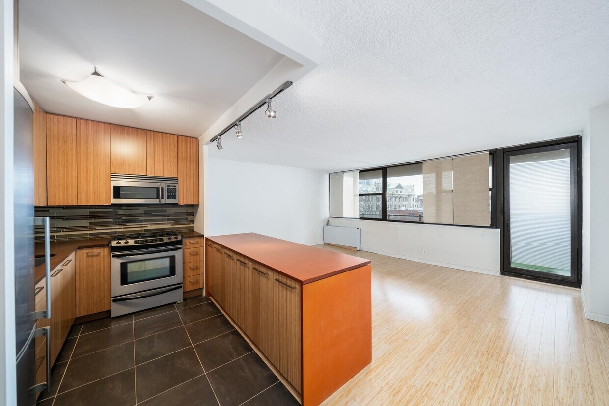 Foto principal - 280 Marin Blvd