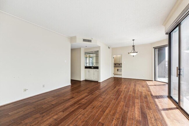 Foto del edificio - 3350 McCue Rd