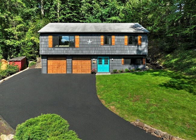 Building Photo - 138 Pinewood Trail