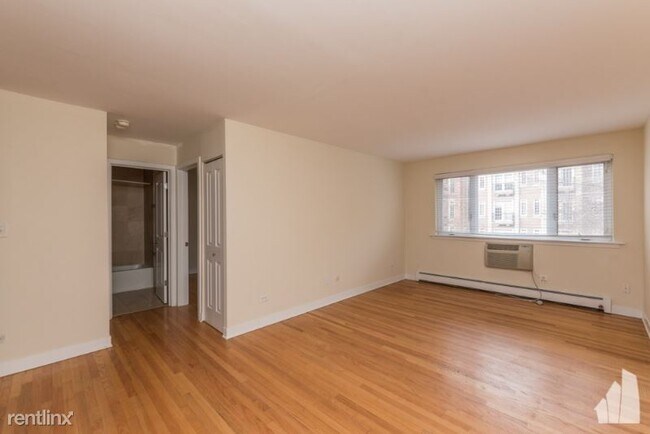 Building Photo - 627 W Wrightwood Ave