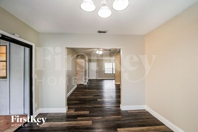 Building Photo - 4555 Palm Ridge Boulevard