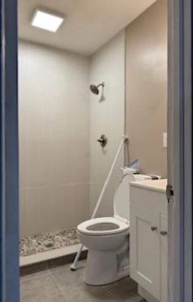 Foto del edificio - Two bedroom/one bath apartment for rent