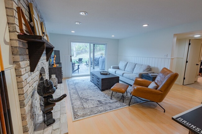 Building Photo - 16116 Ringer Rd