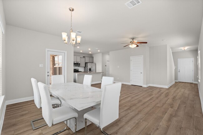 Foto del edificio - 409 Aurora Creek Ln
