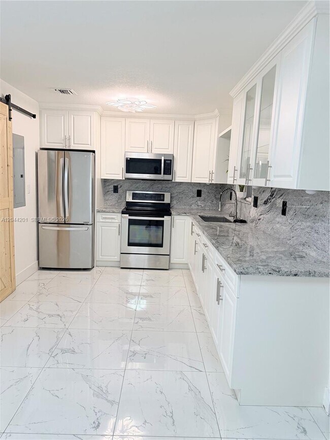 Foto del edificio - 119 SW 6th Ln