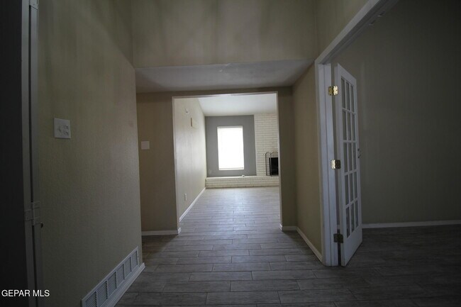 Foto del edificio - 351 Duanesburg St