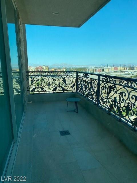 Foto del edificio - 9101 Alta Dr