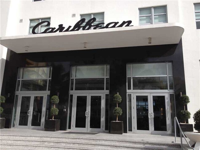 Building Photo - 3737 Collins Ave