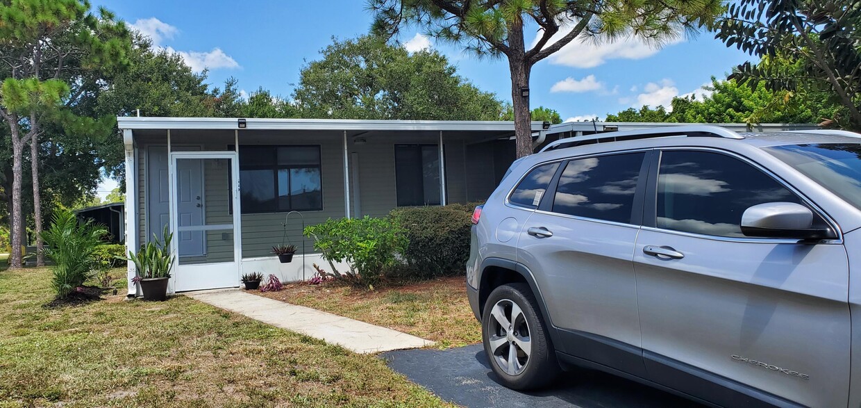 Foto principal - 560 7th Pl