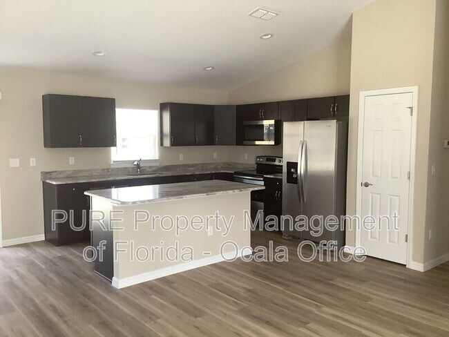 Building Photo - 7965 SW 141st Ln