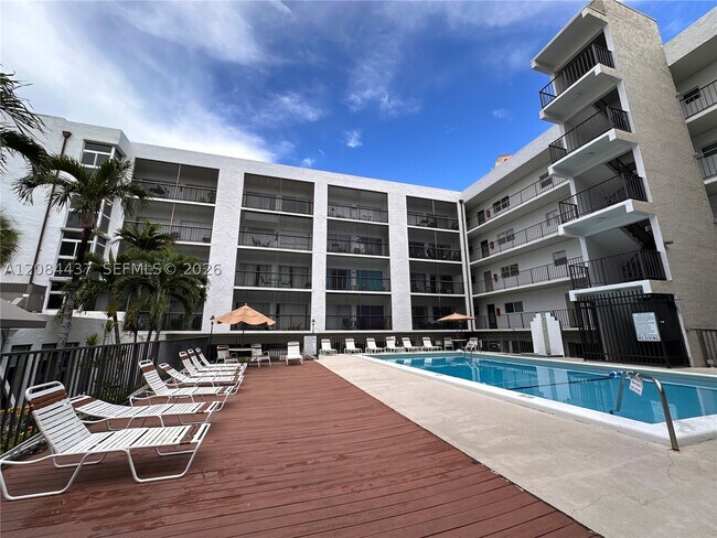 Foto del edificio - 201 178th Dr