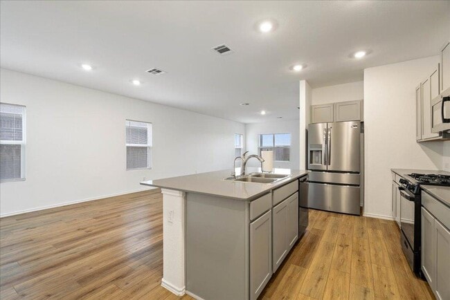 Building Photo - 206 Canley Lp
