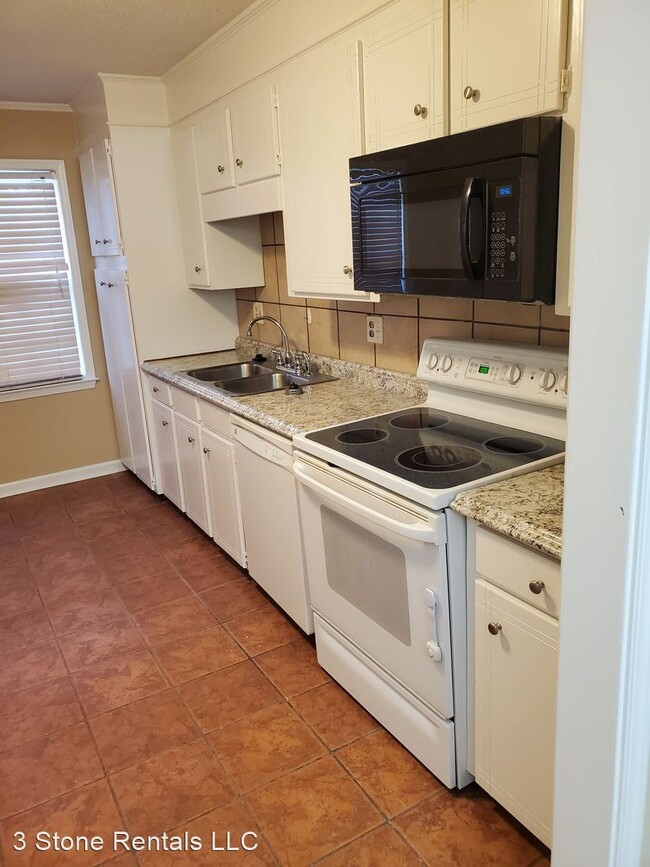 Building Photo - 3 br, 2 bath House - 728 Joyce Lane