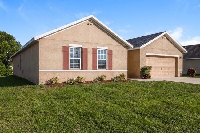 Building Photo - 2564 Surfside Blvd