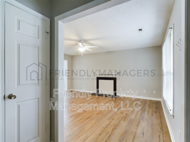 Building Photo - 4715 Eagle Rock Rd
