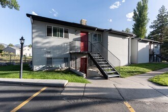 Building Photo - 870 W 530 S