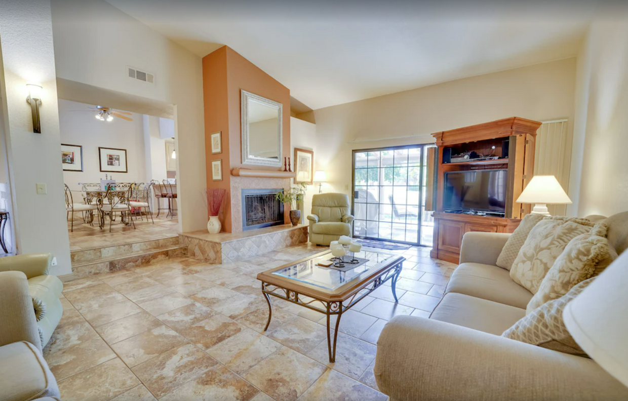 Vaulted ceilings. - 46375 Ryway Pl