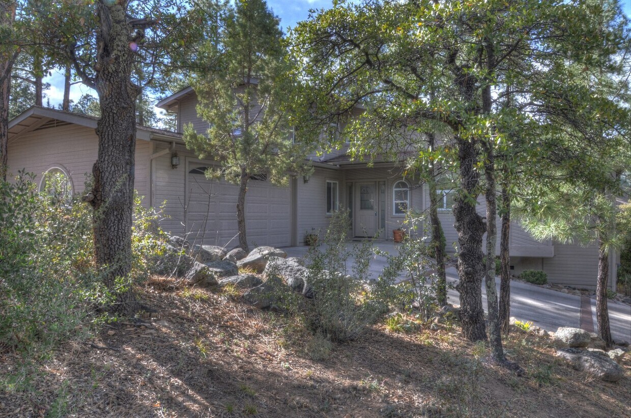 Primary Photo - Live in the pined community of Timber Ridge!
