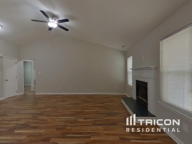 Building Photo - 11006 White Stag Drive Charlotte NC