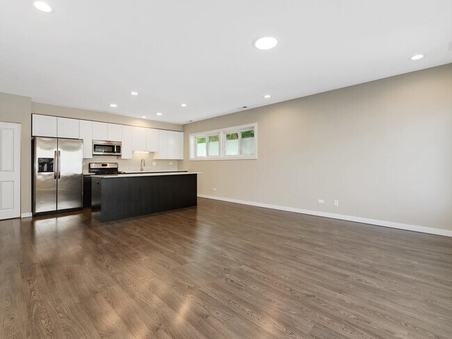 Foto del edificio - 3900 W Cortland St